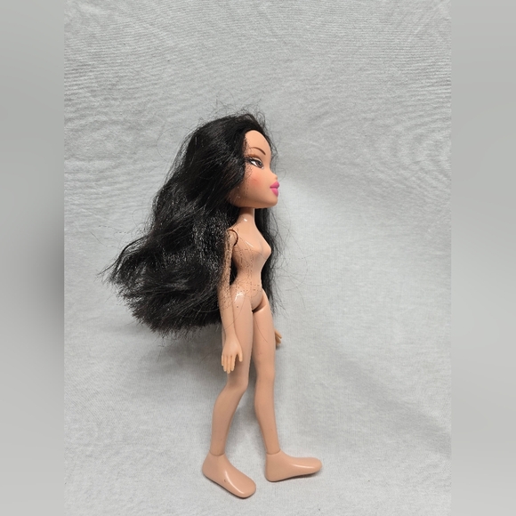 MGA BRATZ Nighty Nite Jade Doll - Picture 7 of 7